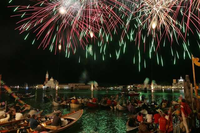 fiesta-il-rendereto-en-venecia