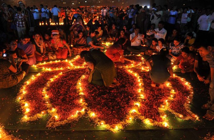 TOPSHOTS-INDIA-RELIGION-FESTIVAL-KARTHIKA