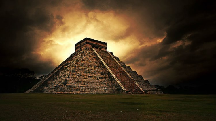 chichen-itza-en-riviera-maya-mexico