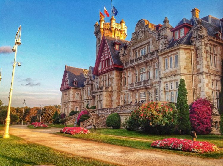 cuervos-palacio-magdalena