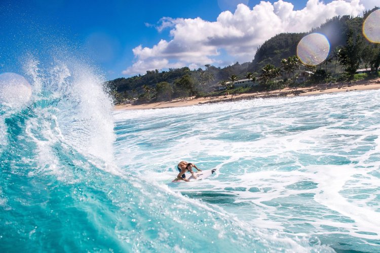 jordy-smith-off-the-bottom-at-haleiwa-hawaii