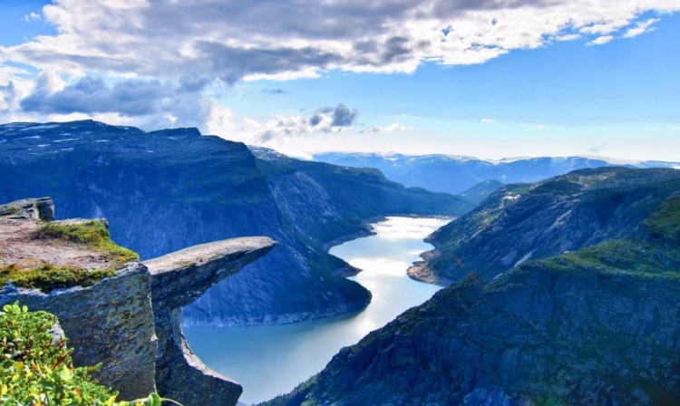 trolltunga-1024x612