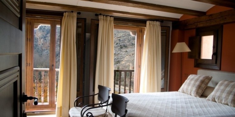 loffit-la-casa-del-tio-americano-el-lujo-de-alojarse-en-albarracin-01-900x450-1509671775