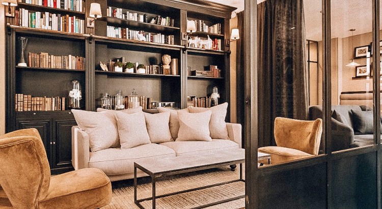 D85B7F7D-9009-4886-B621-E03291ABFD2E