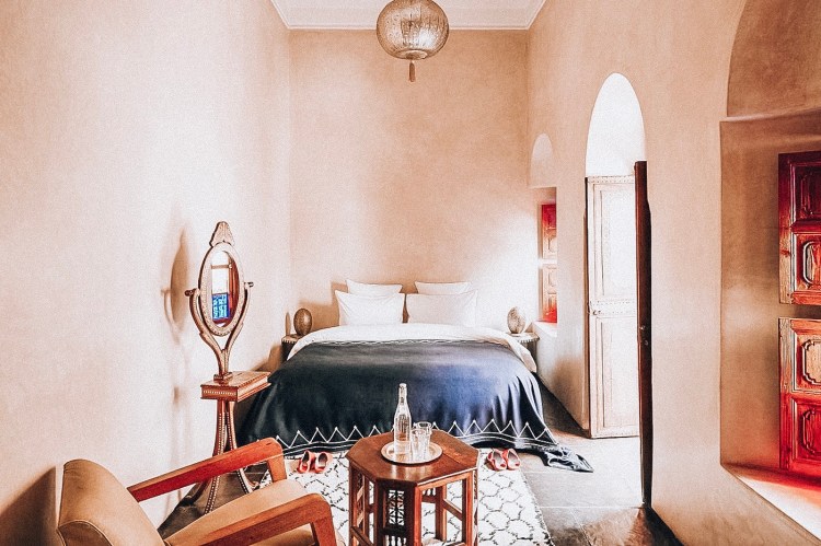 845BE8EA-8C00-4C94-A418-79BDEB3862B5