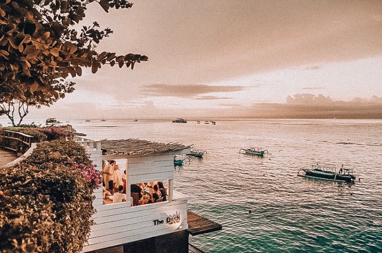 1B846BF5-A1F8-4B96-9D7D-18D1A913BDA7