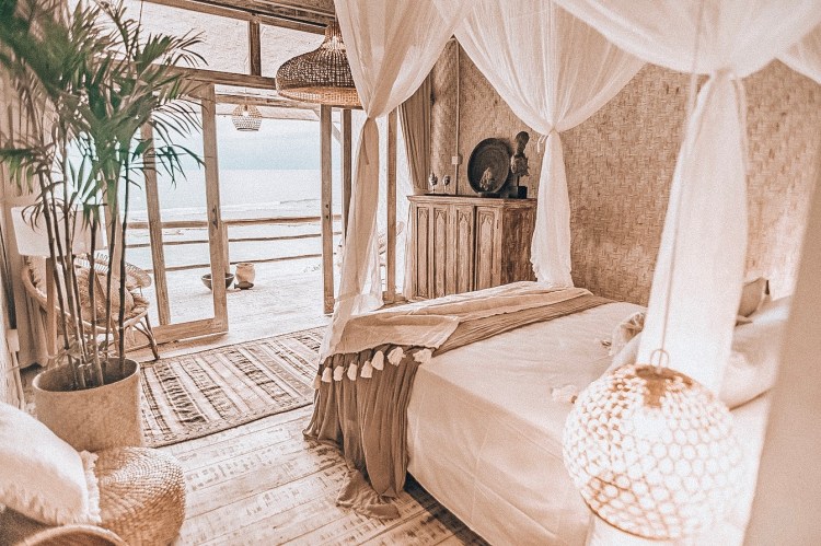 26DD65A1-DBD0-4F30-8260-1AA1B1F796ED