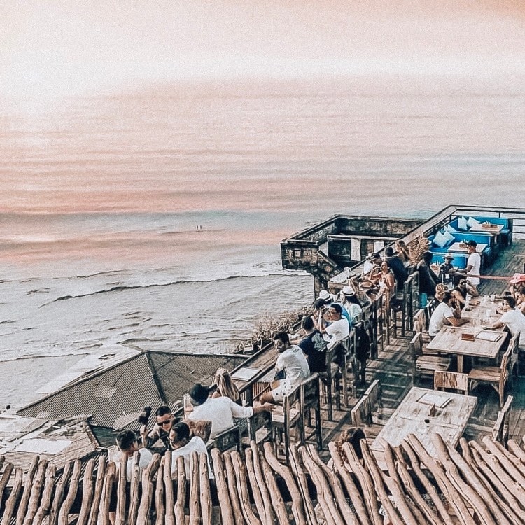 38291758-6502-46AA-8C26-D05A67A96192