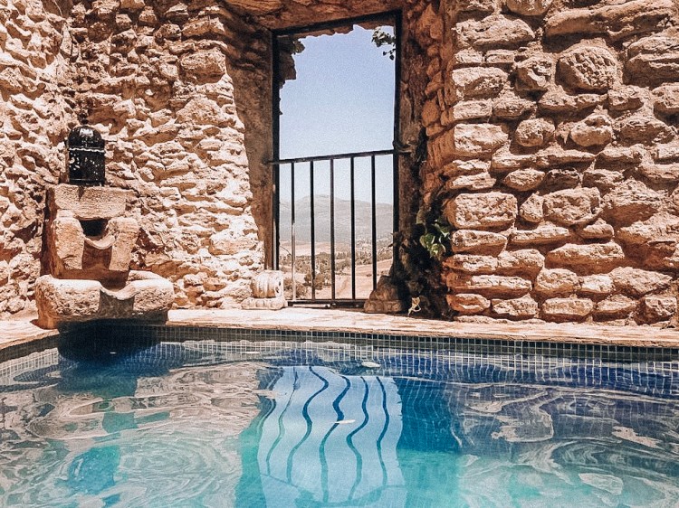 4CA54612-65D6-489C-98AB-CA440DE024B4