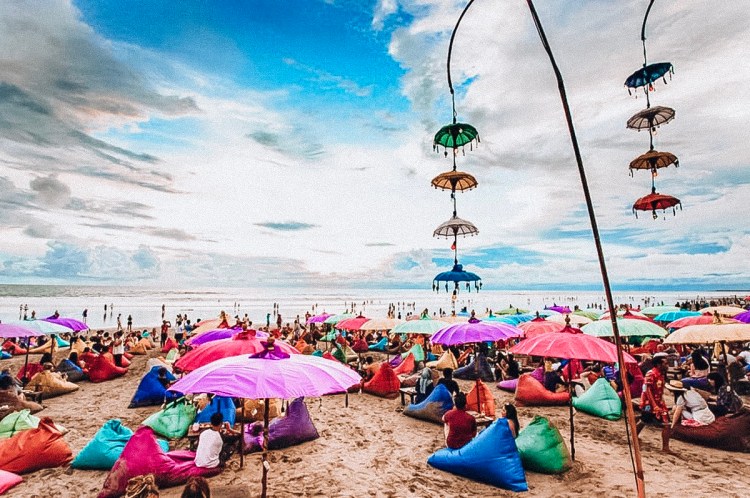 637E164C-F534-4B3C-B2AA-BF4CD72AF63C