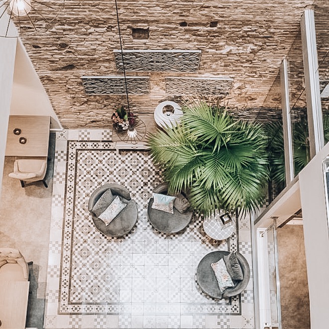 202868D0-0E4A-435F-BE91-712F1DD632B3