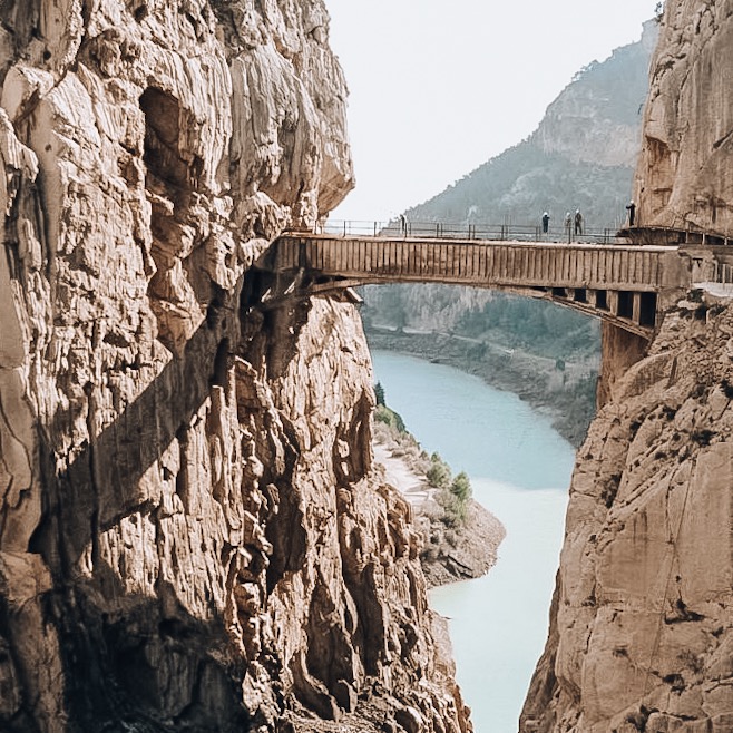 FA409EA2-6980-4FDF-AAB3-79C4E04AEECE