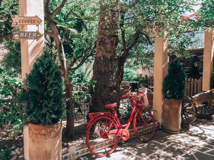 BEA90191-FB17-40D5-ABB8-1CD87D107A13