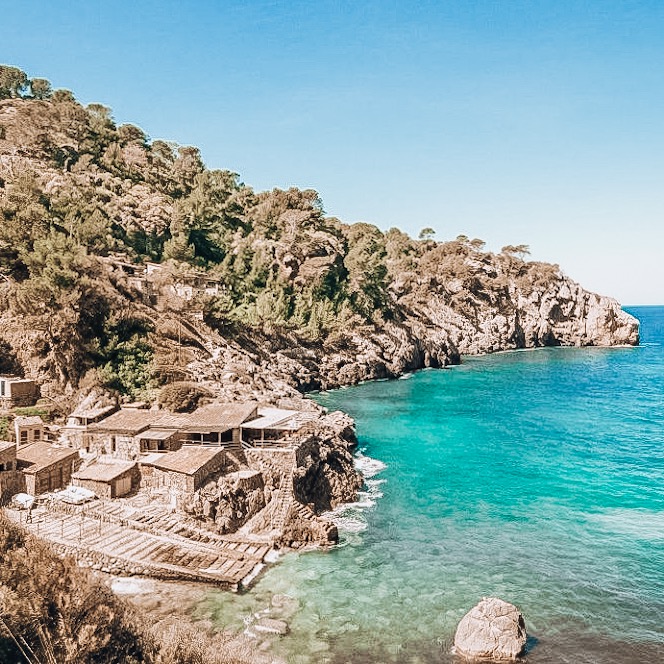 F351F581-F3CE-4DDD-A955-17620F8D9578