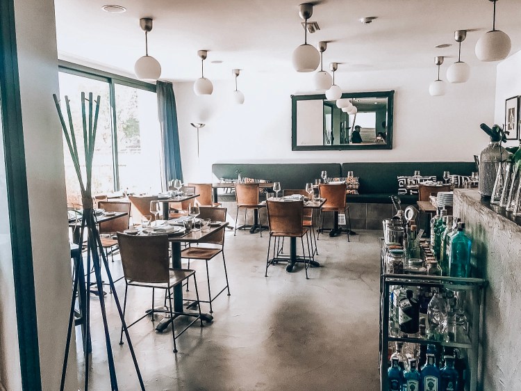 0F58424D-5BC7-49B0-BB6B-1762465026DC