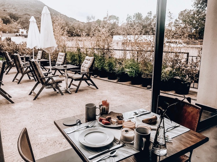 4633F118-E127-4F4A-8F3C-E2FE3F0DC6B3