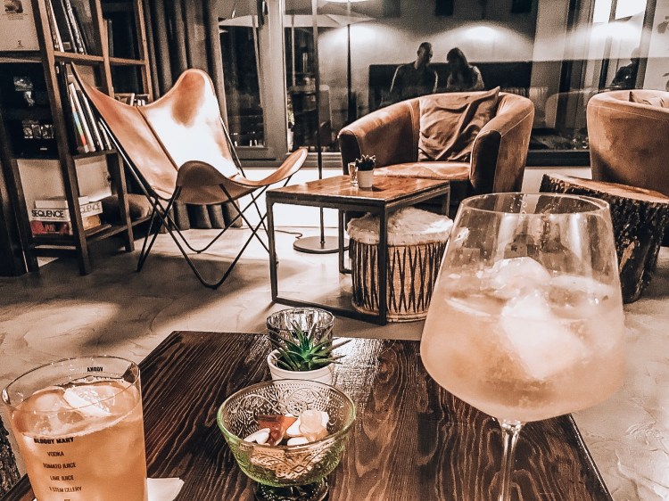 8F8C3D8B-1D27-4F4C-89D7-036C59A04AB5