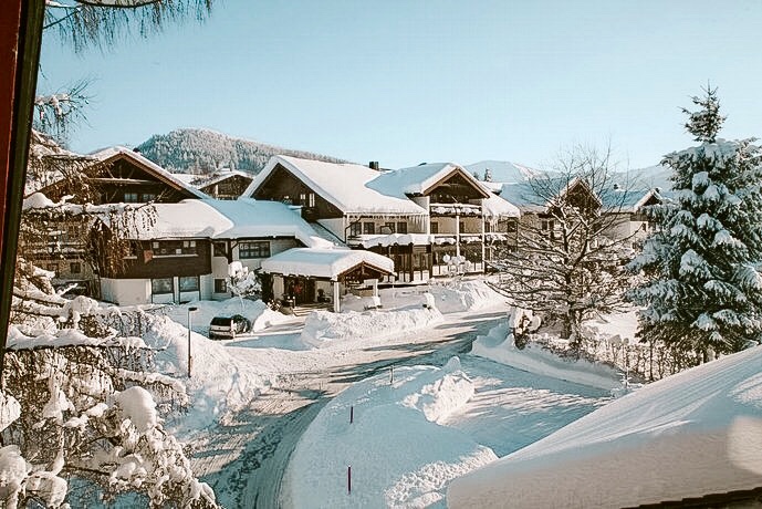 9D0767E4-EE7A-430D-94D3-88EF2D9B28A8