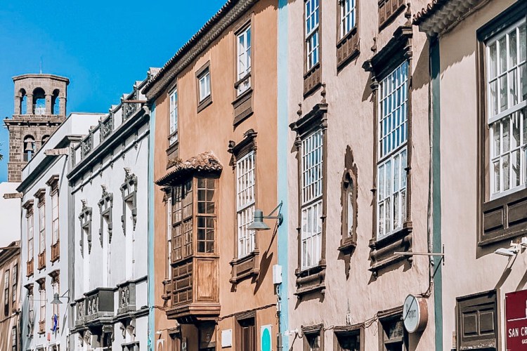 ECC695C1-3E20-421C-AC28-794E939A3661