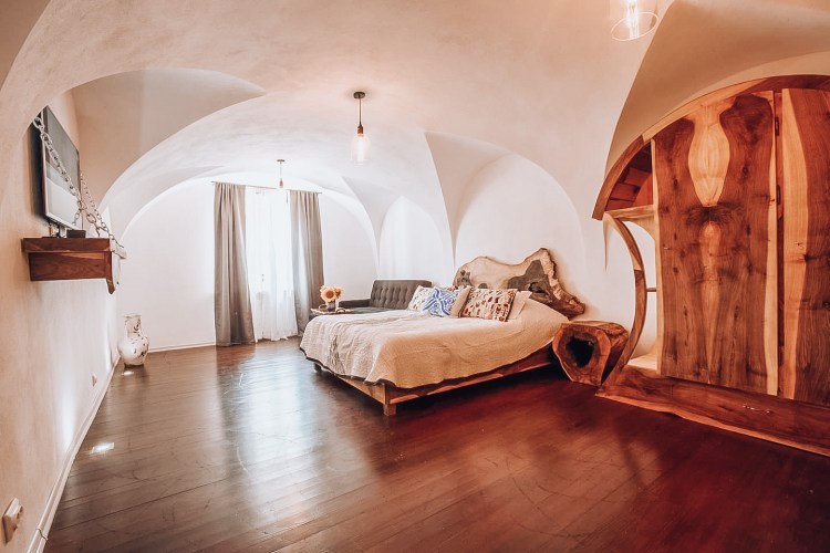 05342A2D-F200-4EE5-A92B-4AE482B78F15