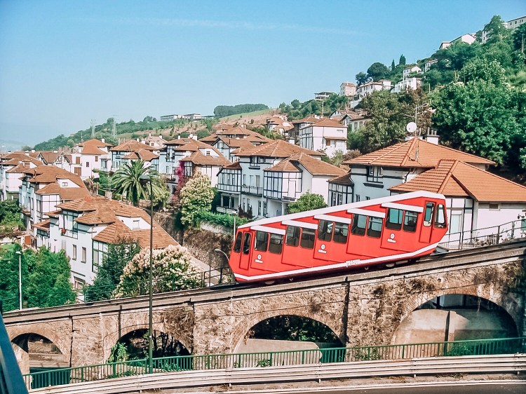 E0D494AD-2F13-4914-8189-2811D01B8508