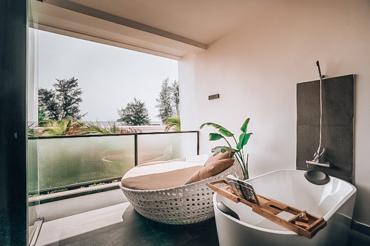 84B789D7-3220-4AB2-A0B9-083E8EDA2ED1