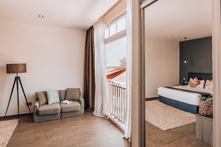 F9A52E38-7F68-4EC4-B45A-90491DB70841